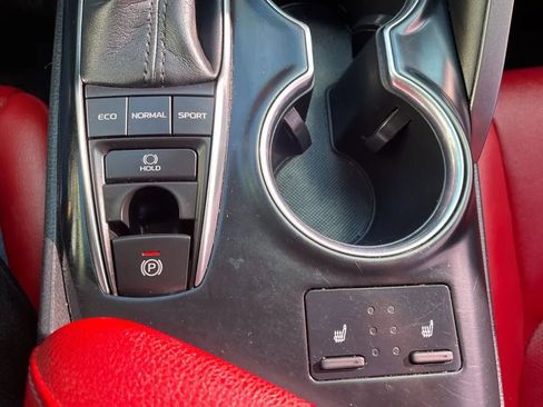 Used 2019 Toyota Camry XSE image 30