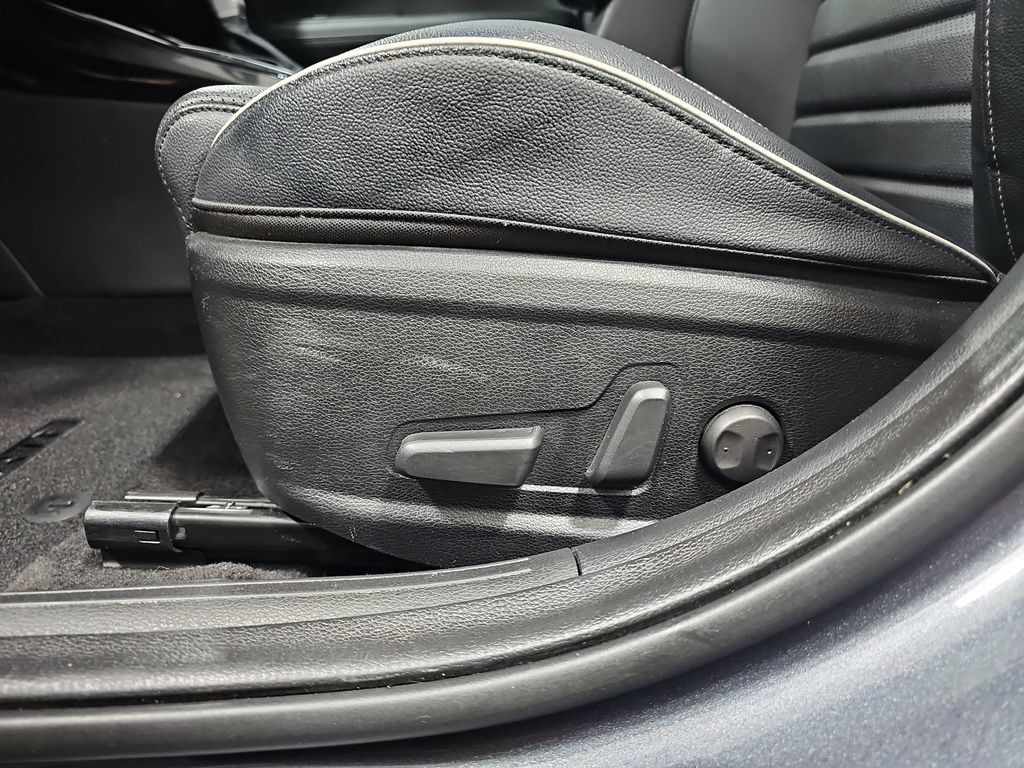 Used 2023 Kia Forte GT-Line w/ GT-Line Premium Package FWD image 31
