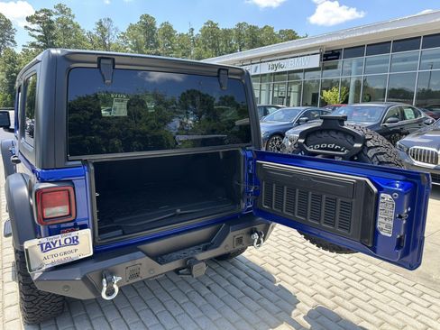 Used 2019 Jeep Wrangler Unlimited Sport AWD/4WD image 17