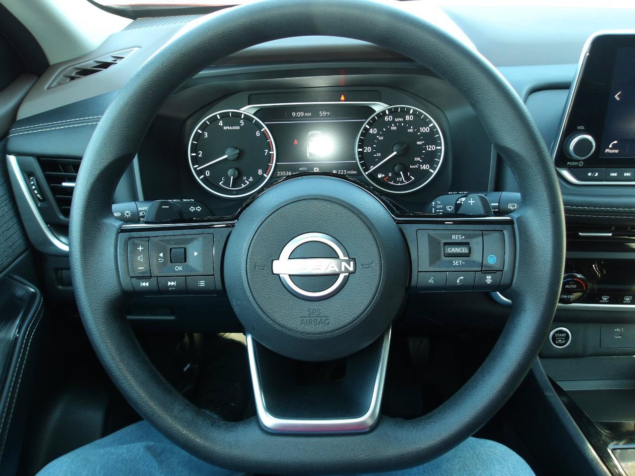 Used 2023 Nissan Rogue SV AWD/4WD image 14