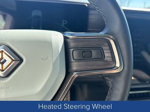 Used 2024 Rivian R1S Adventure image 15