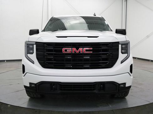 Used 2023 GMC Sierra 1500 Elevation AWD/4WD image 2