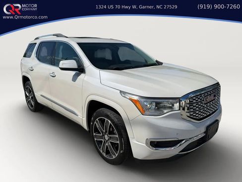 Used 2017 GMC Acadia Denali w/ Technology Package AWD/4WD image 1