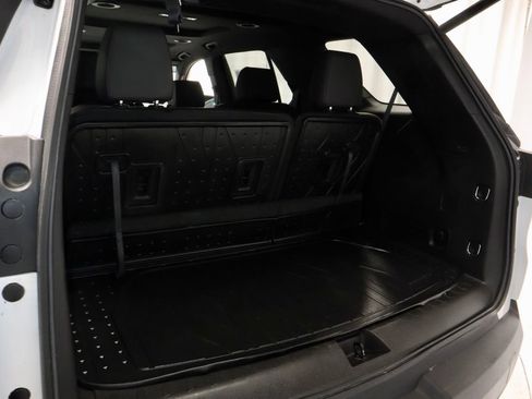 Used 2023 Chevrolet Traverse RS w/ LPO, Floor Liner Package AWD/4WD image 14