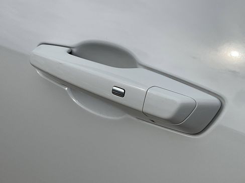 Used 2025 Chevrolet Equinox LT image 10