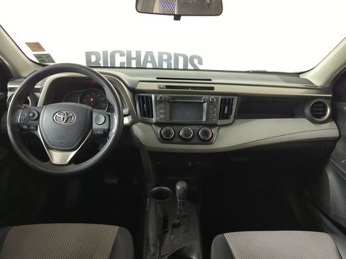 Used 2013 Toyota RAV4 LE FWD image 10