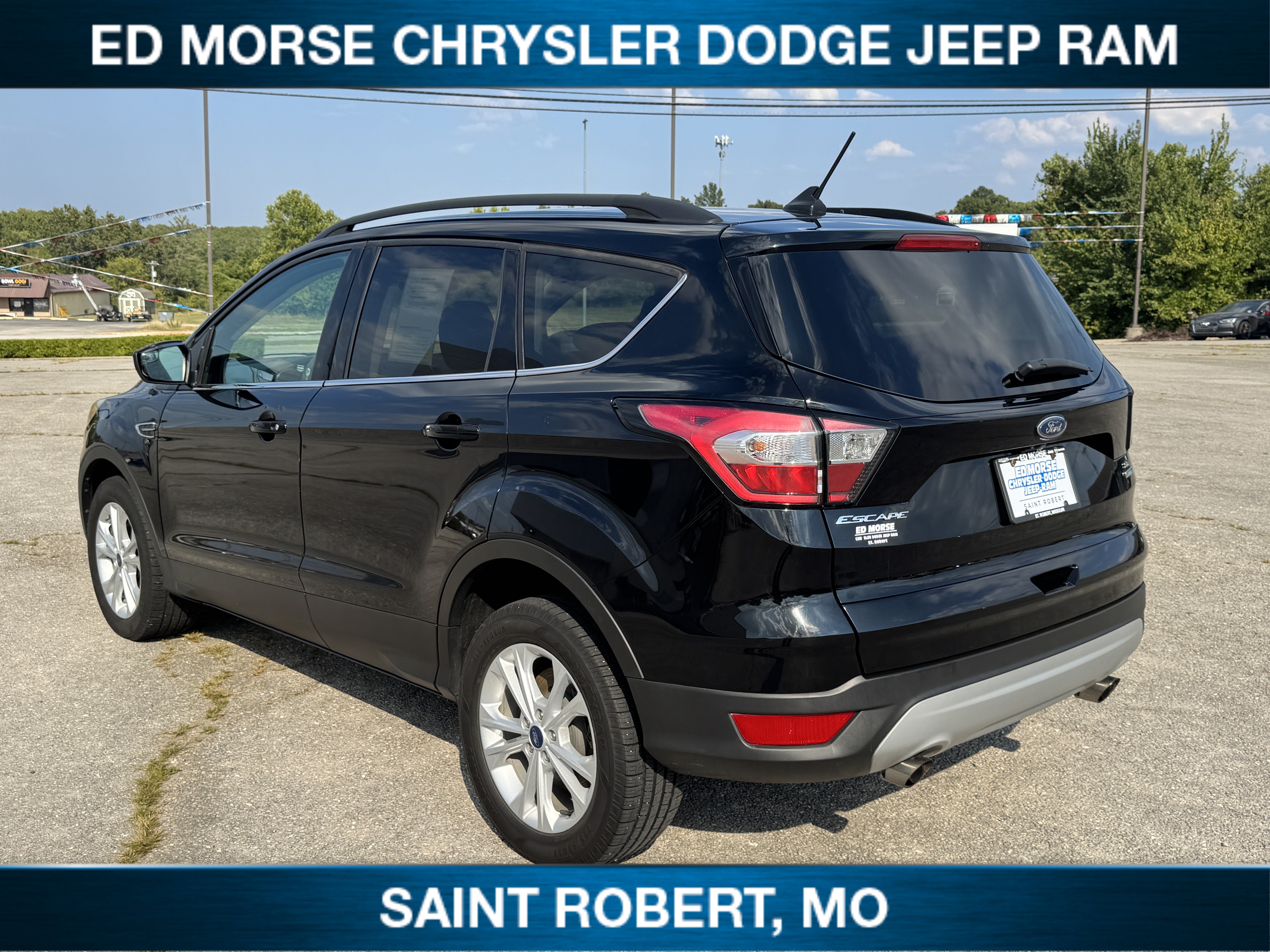 Used 2018 Ford Escape SE w/ SE Sync 3 Package AWD/4WD image 5