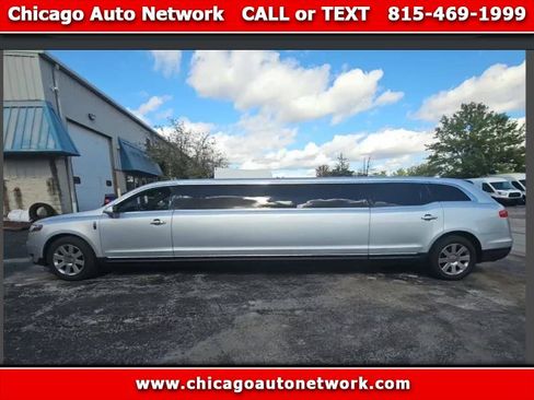 Used 2013 Lincoln MKT AWD image 1