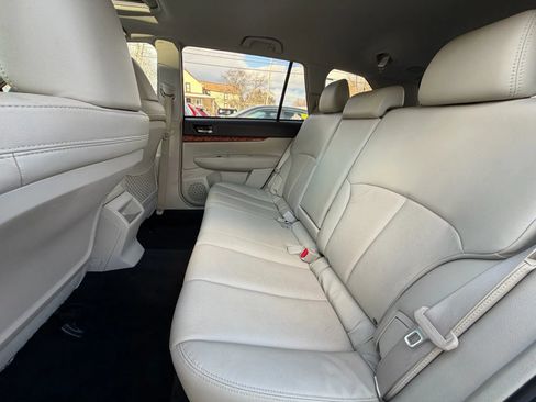 Used 2011 Subaru Outback 3.6R Limited w/ PWR Moonroof Pkg image 15