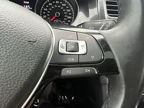 Used 2020 Volkswagen Golf 4-Door image 38