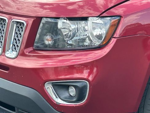 Used 2016 Jeep Compass High Altitude FWD image 10