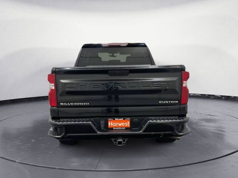 Used 2020 Chevrolet Silverado 1500 Custom w/ Custom Value Package AWD/4WD image 8