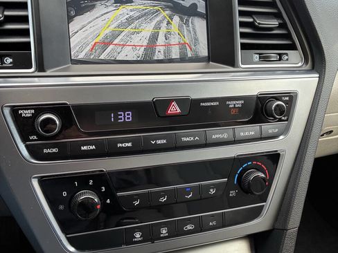 Used 2017 Hyundai Sonata SE w/ Cargo Package image 20