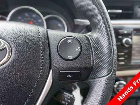 Used 2015 Toyota Corolla LE FWD image 4