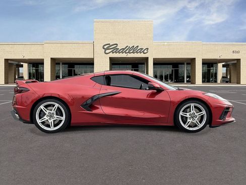 Used 2022 Chevrolet Corvette Stingray Preferred Cpe w/ Z51 Performance Package RWD image 4