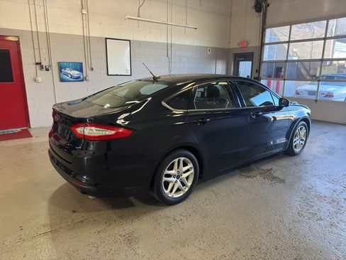 Used 2014 Ford Fusion SE FWD image 8