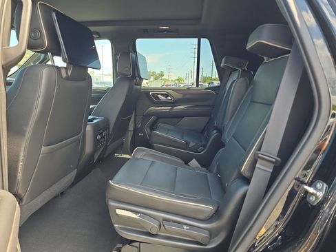 Used 2021 Chevrolet Tahoe Premier AWD/4WD image 13