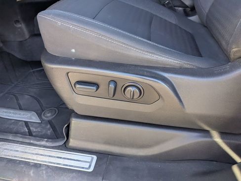 Used 2022 Chevrolet Silverado 2500 LT w/ Fleet Comfort Package AWD/4WD image 26