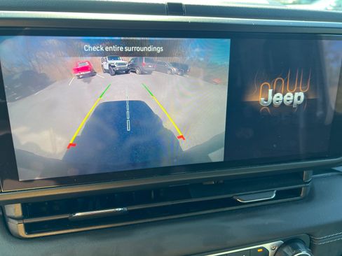 Used 2025 Jeep Wrangler Unlimited Rubicon 4xe w/ Convenience Group image 26