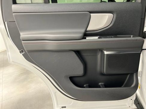 Used 2025 Ford Expedition Active RWD image 20