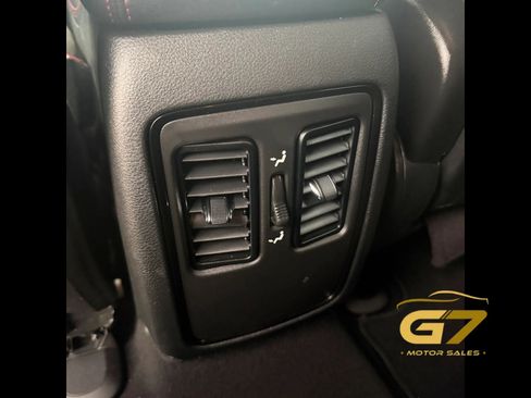 Used 2025 Dodge Durango GT AWD/4WD image 19