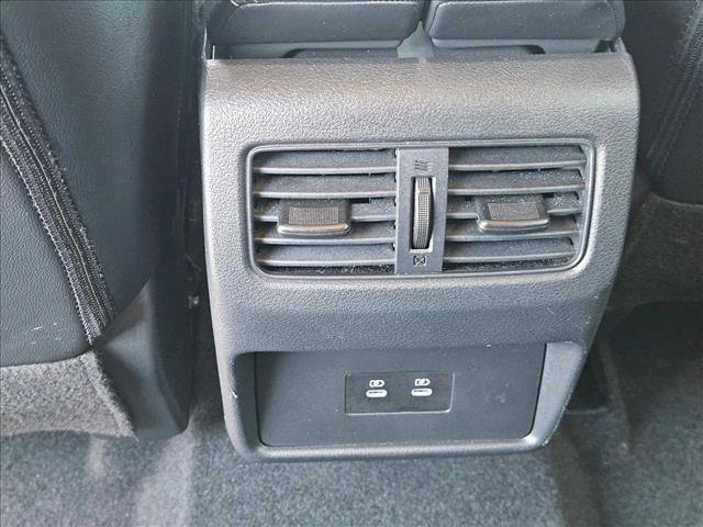Used 2026 Nissan Rogue SL FWD image 22