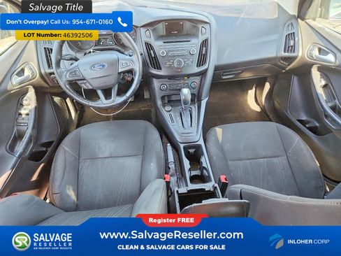 Used 2015 Ford Focus SE w/ SE Sport Package image 11