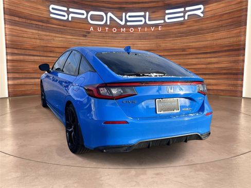 Used 2022 Honda Civic Sport image 3