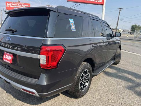 Used 2022 Ford Expedition XLT AWD/4WD image 5