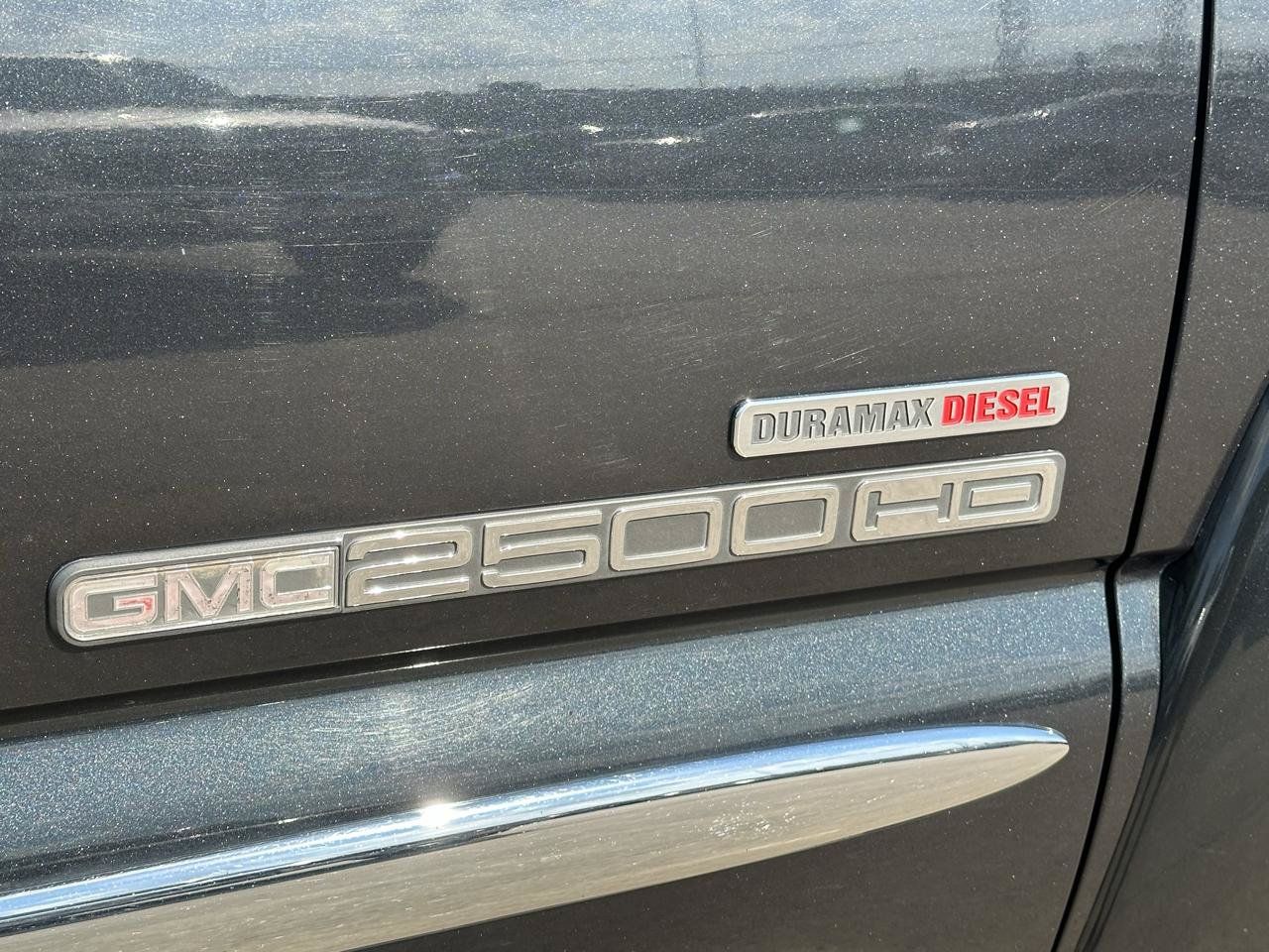 Used 2005 GMC Sierra 2500 SLE w/ Heavy-Duty Power Package AWD/4WD image 13