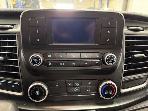 Used 2023 Ford Transit 250 Medium Roof RWD image 19