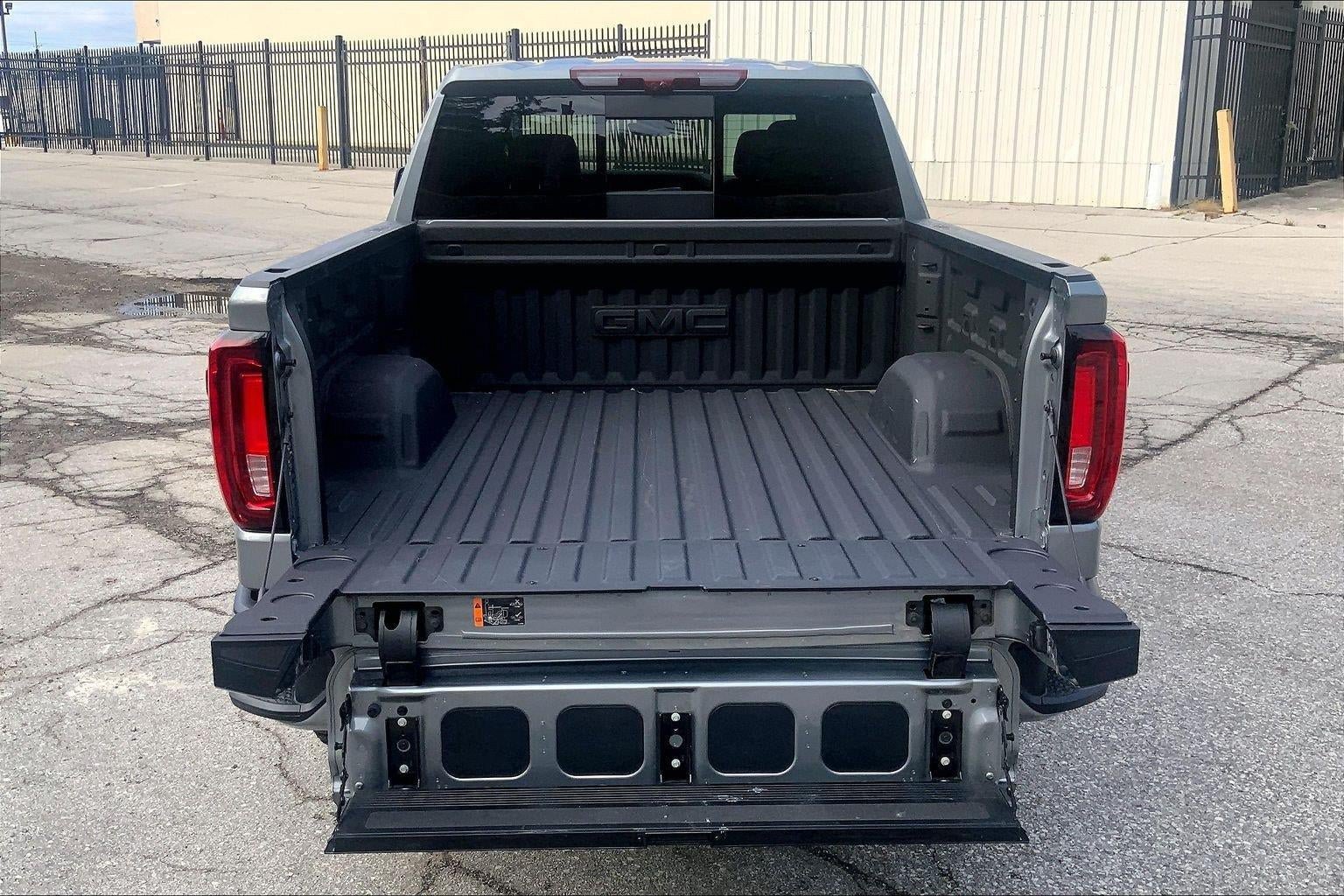 Used 2026 GMC Sierra 1500 AT4 w/ AT4 Premium Package AWD/4WD image 4