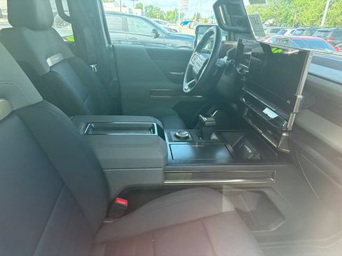 Used 2024 GMC Hummer EV 3X w/ LPO, Illumination Package AWD/4WD image 3