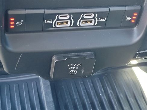 Used 2024 RAM 2500 Limited image 12