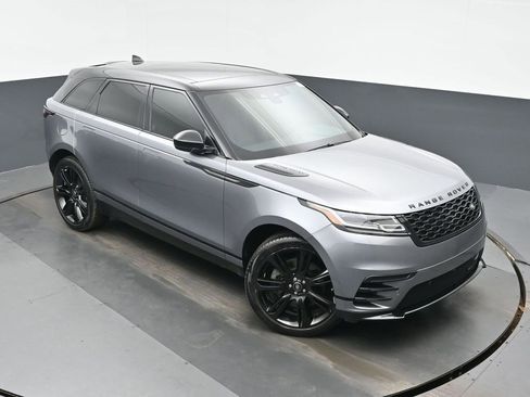 Used 2023 Land Rover Range Rover Velar R-Dynamic S image 32