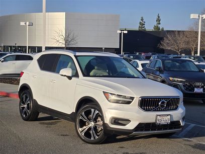 Used 2022 Volvo XC40 T5 Inscription w/ Advanced Package