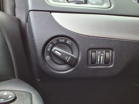 Used 2019 Dodge Grand Caravan GT FWD image 19