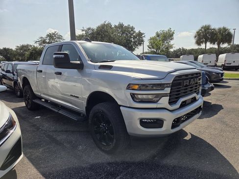 Used 2026 RAM 2500 Big Horn AWD/4WD image 2