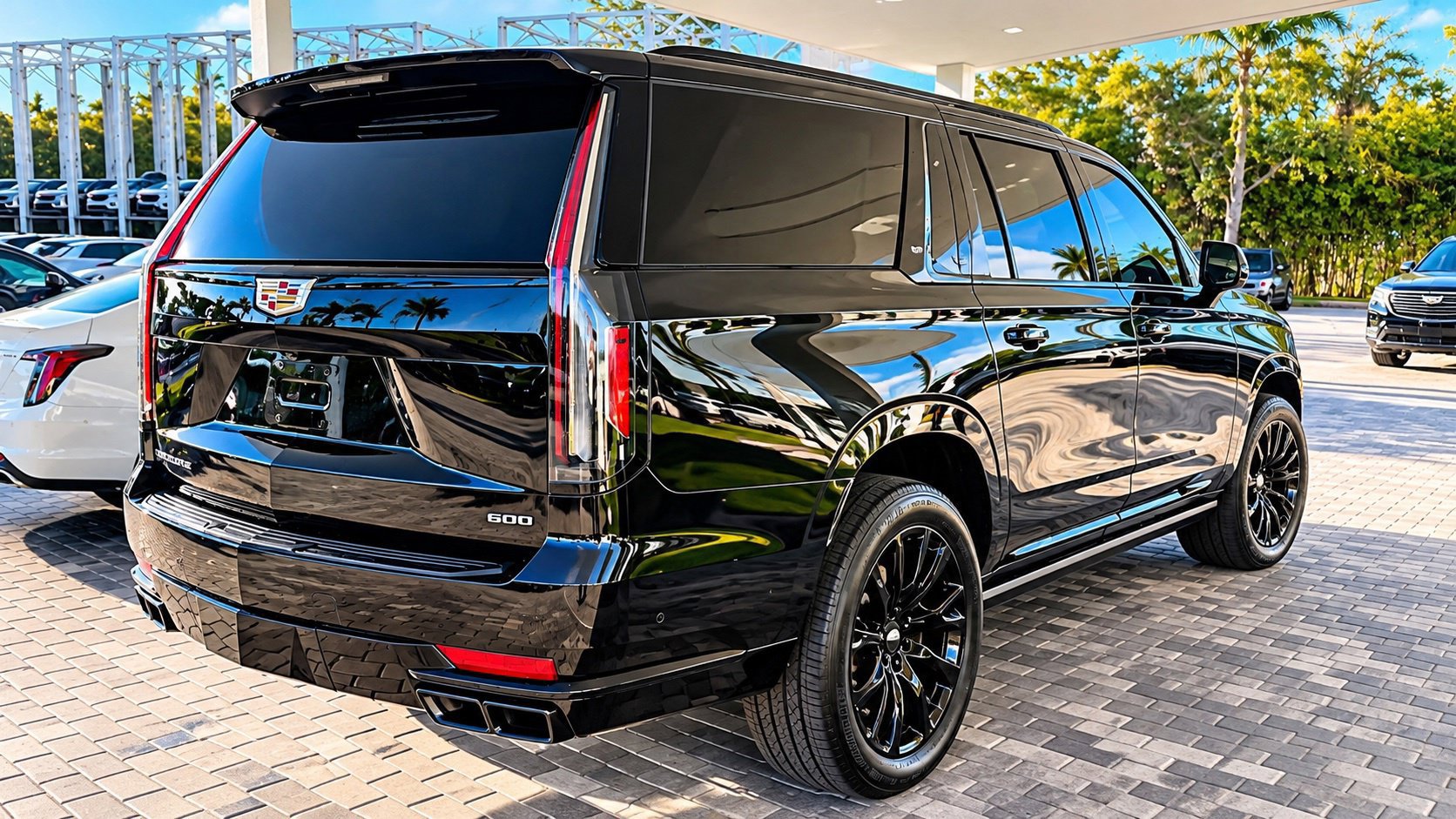 Used 2023 Cadillac Escalade ESV Sport Platinum w/ LPO, ONYX Package RWD image 6