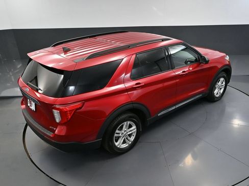 Used 2023 Ford Explorer XLT w/ Equipment Group 202A AWD/4WD image 59