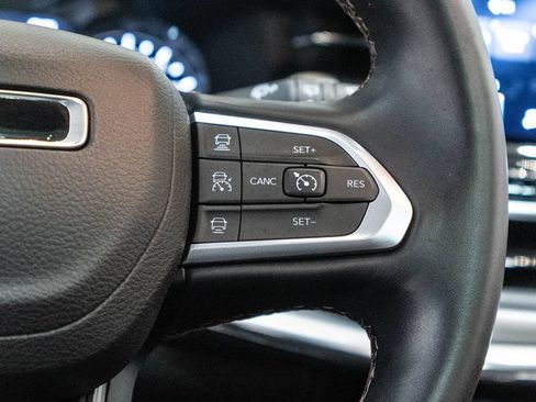Used 2022 Jeep Compass Limited w/ Sun and Sound Group AWD/4WD image 19