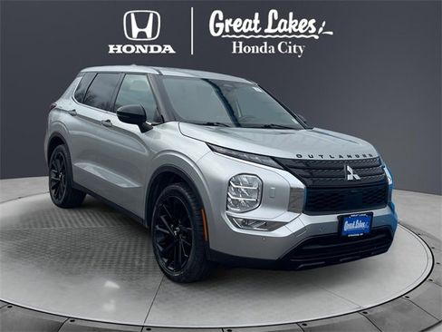 Used 2022 Mitsubishi Outlander SEL Black Edition image 1