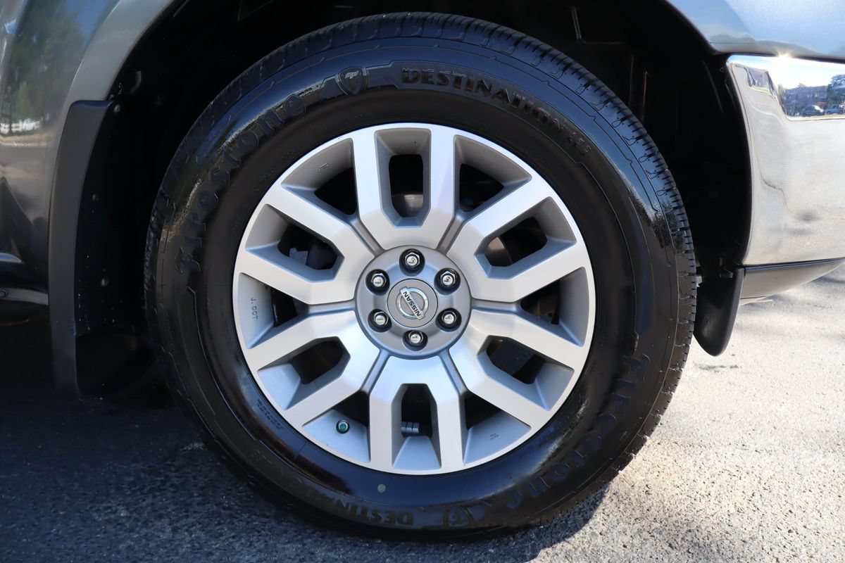 Used 2009 Nissan Frontier LE w/ LE Value Truck Pkg AWD/4WD image 43