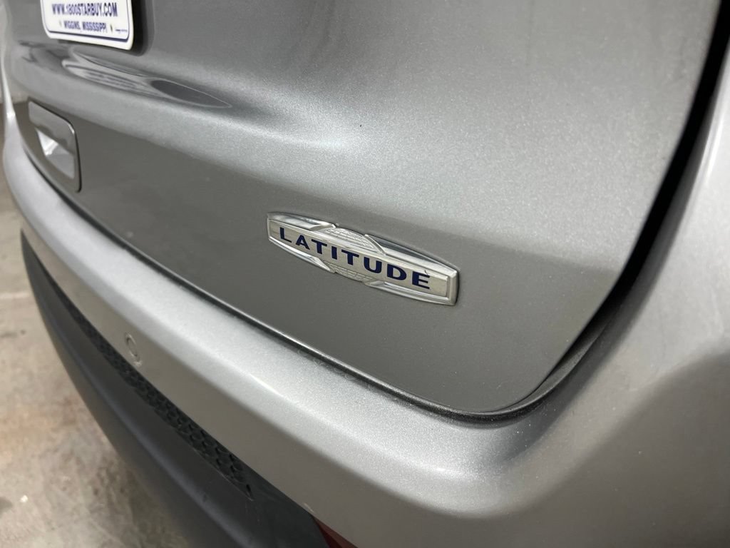 Used 2022 Jeep Compass Latitude w/ Convenience Group FWD image 16