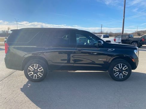 Used 2024 GMC Yukon AT4 w/ Technology Package image 7