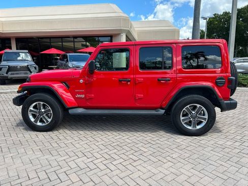 Used 2021 Jeep Wrangler Unlimited Sahara AWD/4WD image 6