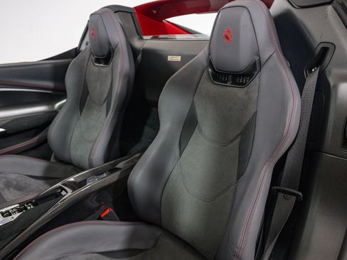 Used 2025 Ferrari 296 GTS image 31