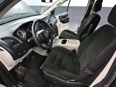 Used 2016 Dodge Grand Caravan SXT FWD image 20