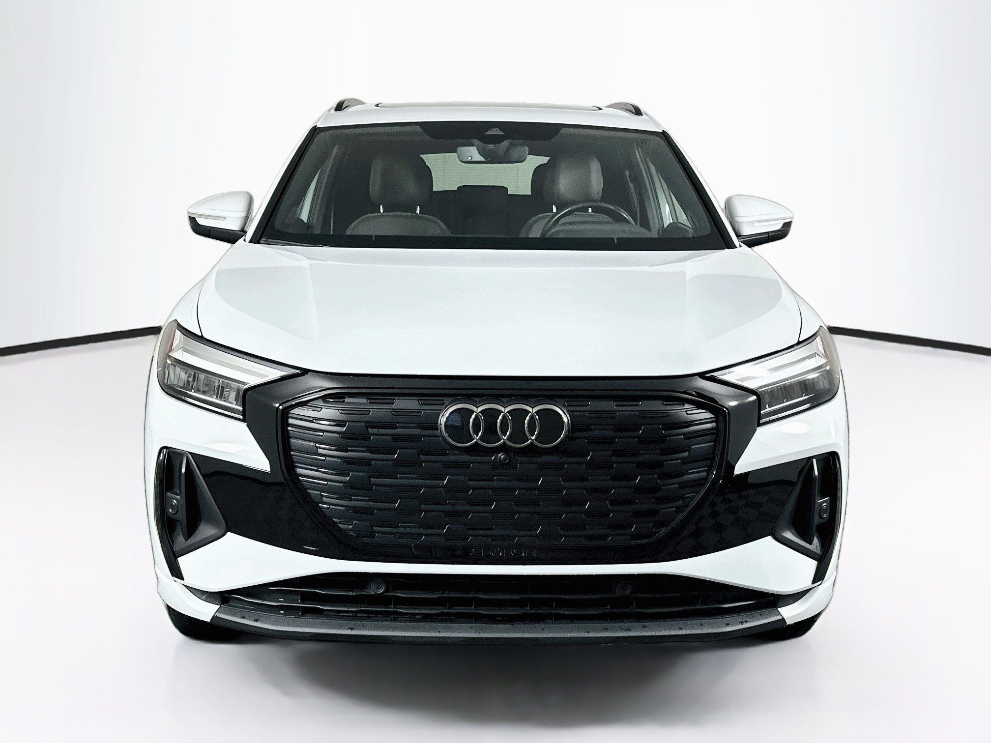 Used 2024 Audi Q4 e-tron Premium Plus AWD/4WD image 2