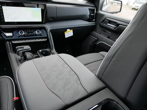 New 2026 GMC Sierra 1500 AT4X w/ LPO, Black Badging Package AWD/4WD image 15